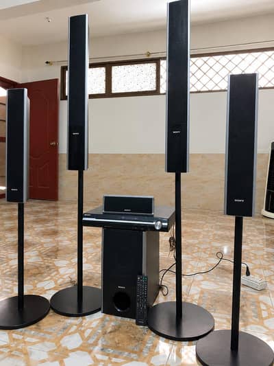 Sony dz777k Dolby DTS 1000wart home theater