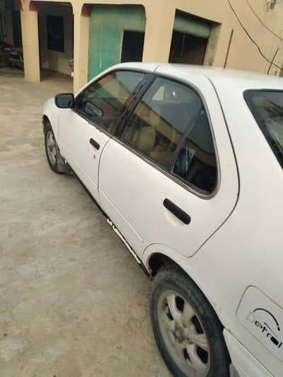 Nissan Sunny 2002