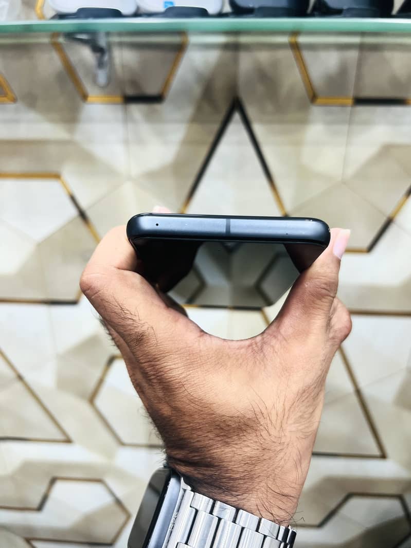 Google Pixel 8 2