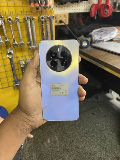 Realme 12