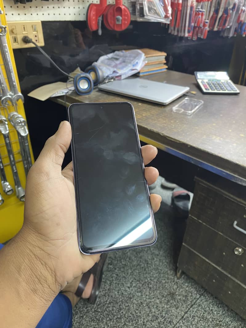 Realme 12 6