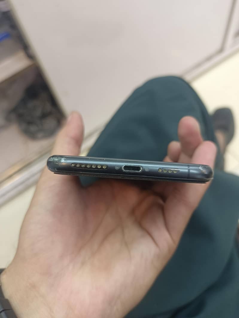 Apple iPhone XS Max 1