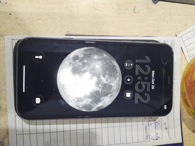 Apple iPhone 11 0