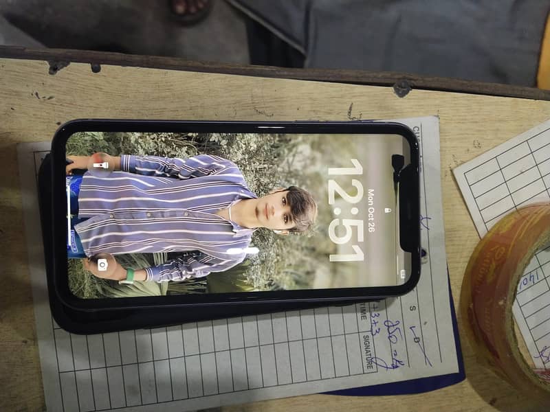 Apple iPhone 11 3