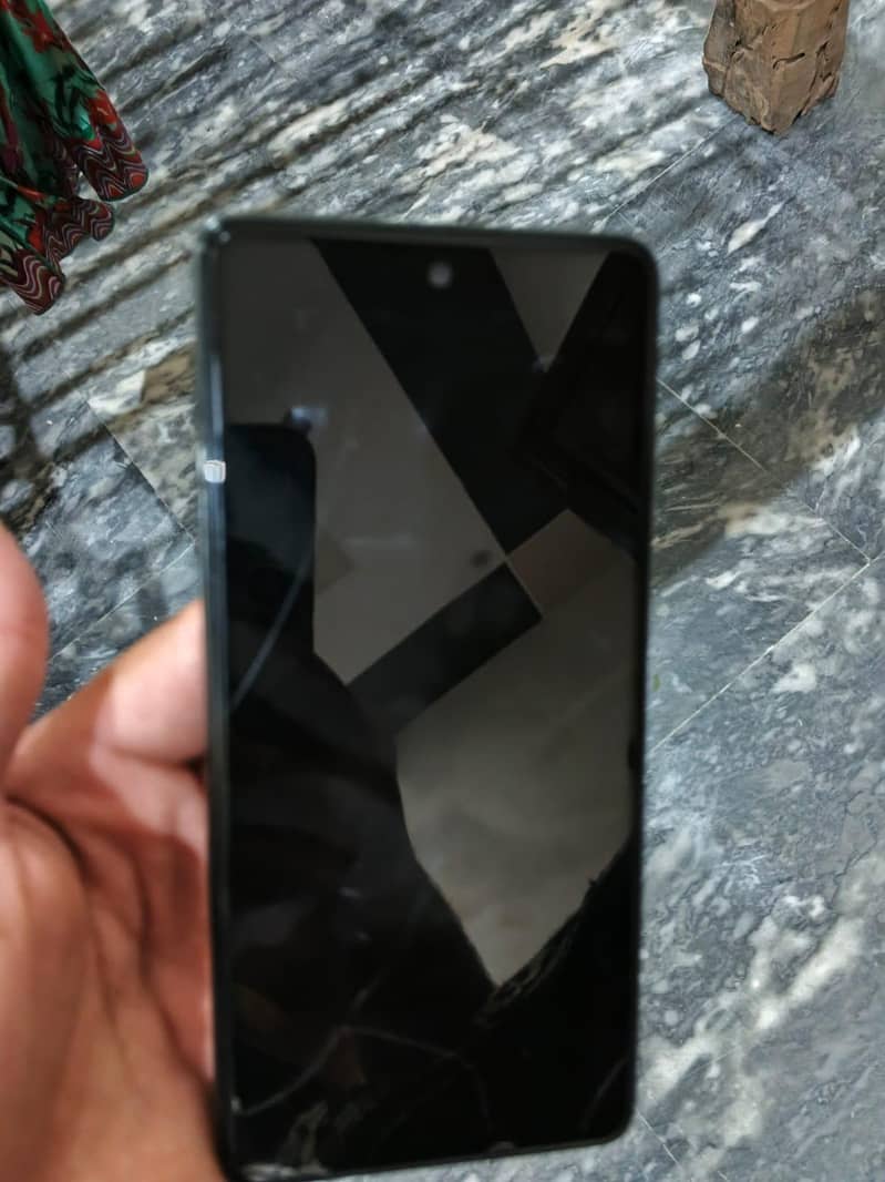 Samsung Mobile A72 1