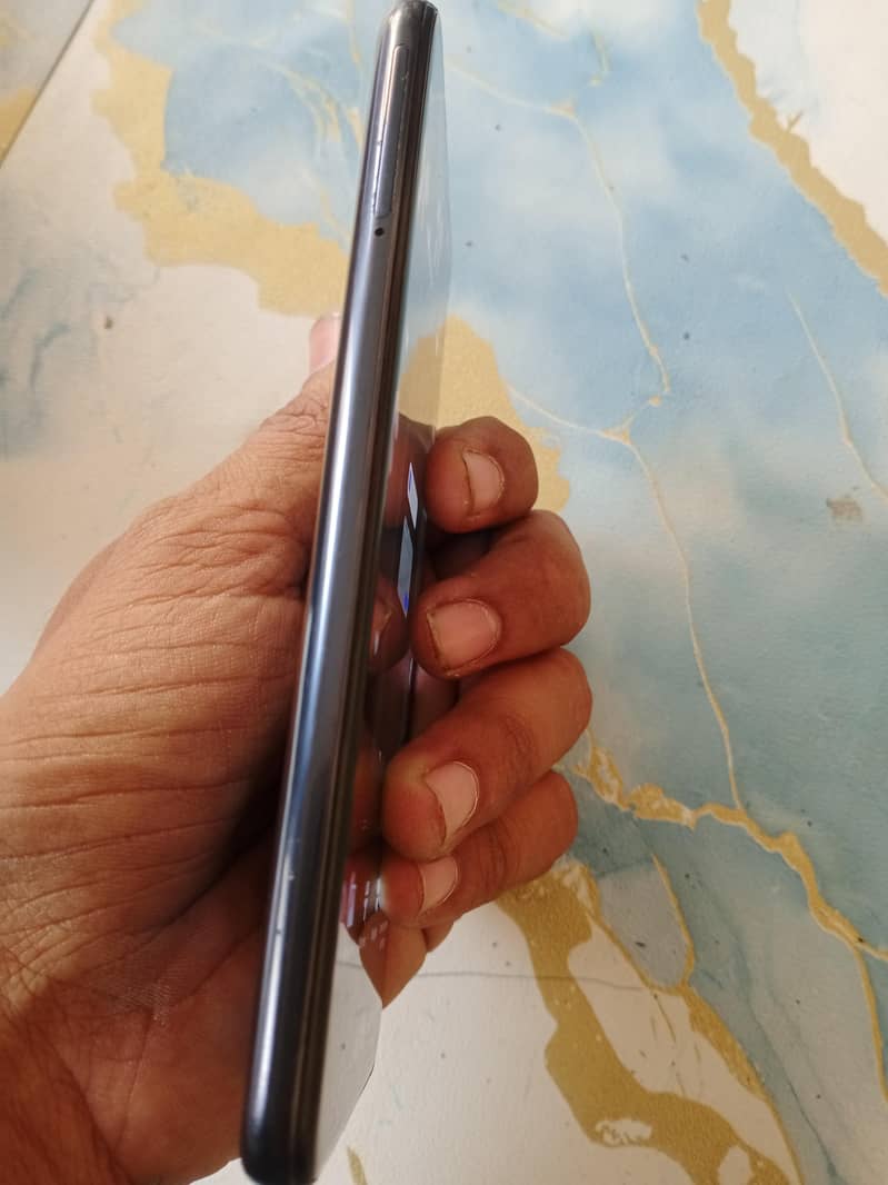Samsung Mobile A10e 1