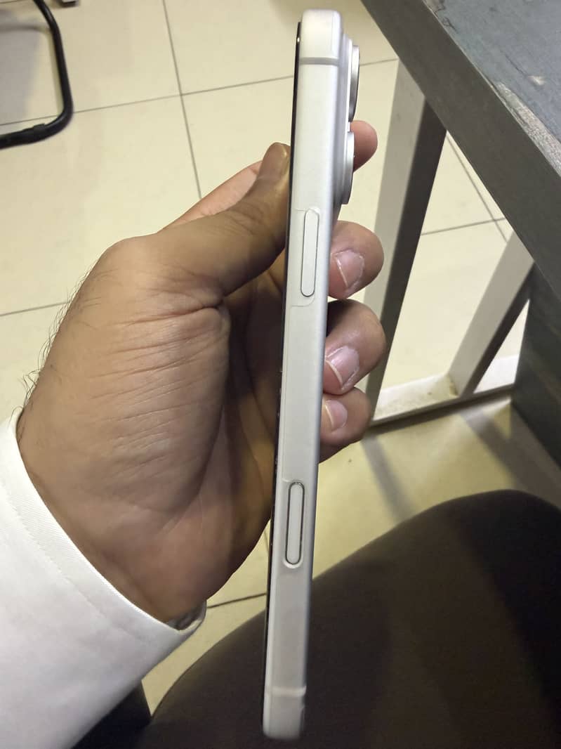 Apple iPhone 17 Pro Max 6