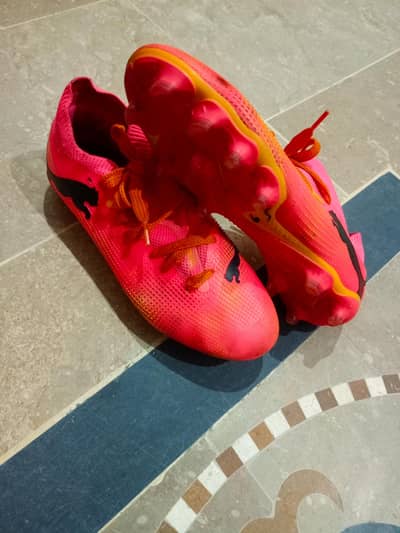 Puma shoe's