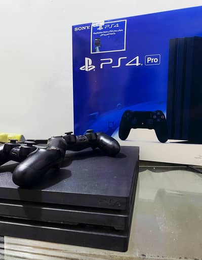 play staion 4 pro jail braked 1tb storage with pre installed games