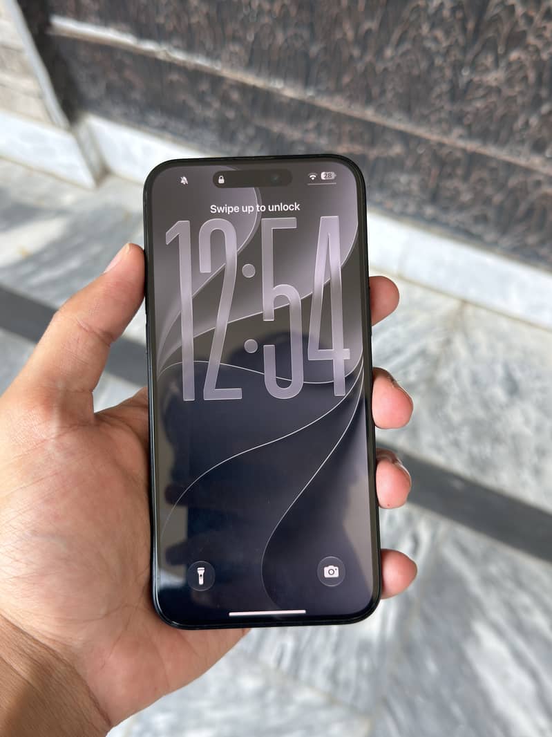 Apple iPhone 16 Plus 4