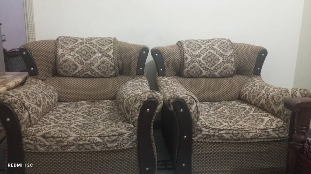 normal. 5 seater sofa 1