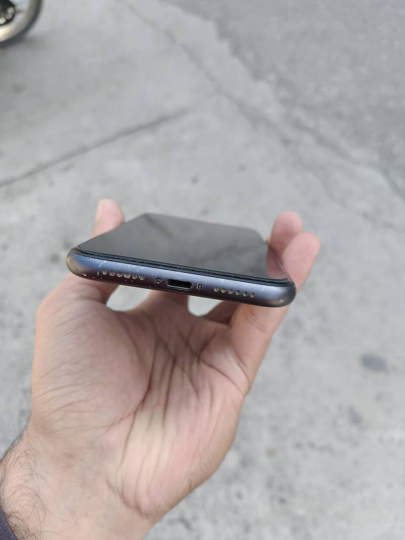 iPhone 11 2