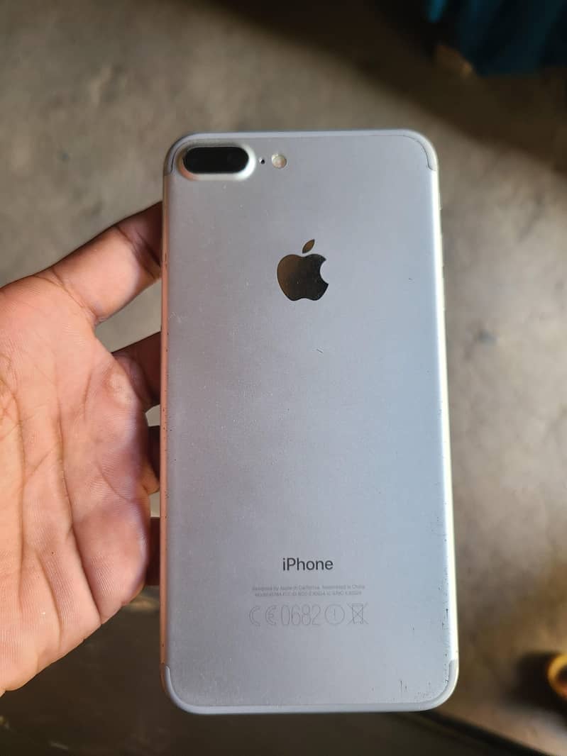 Apple iPhone 7 Plus 3
