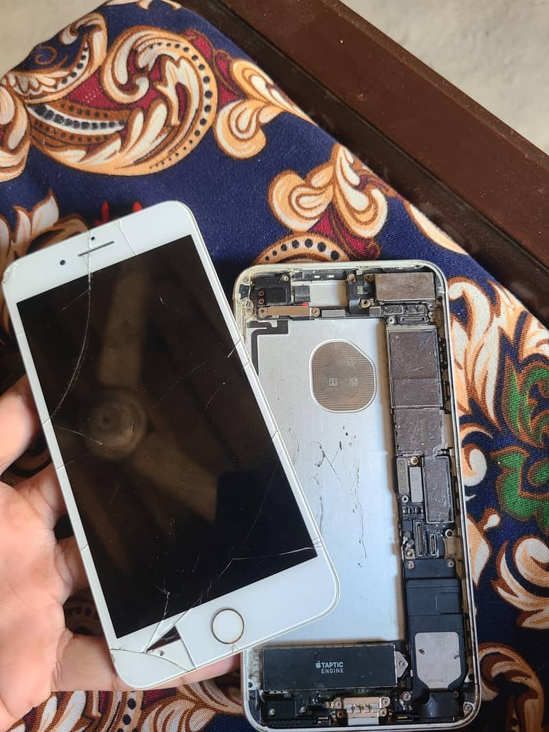 Apple iPhone 7 Plus 4