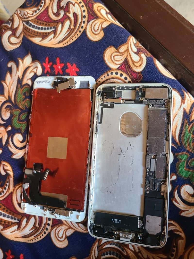 Apple iPhone 7 Plus 5
