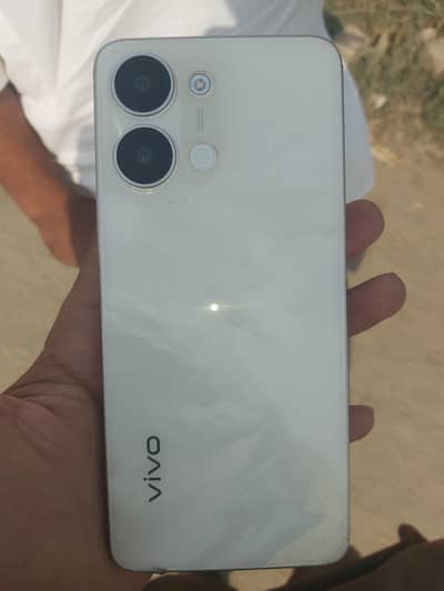 Vivo V21