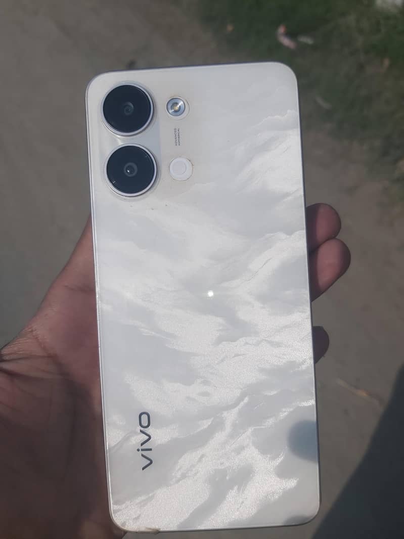 Vivo V21 3