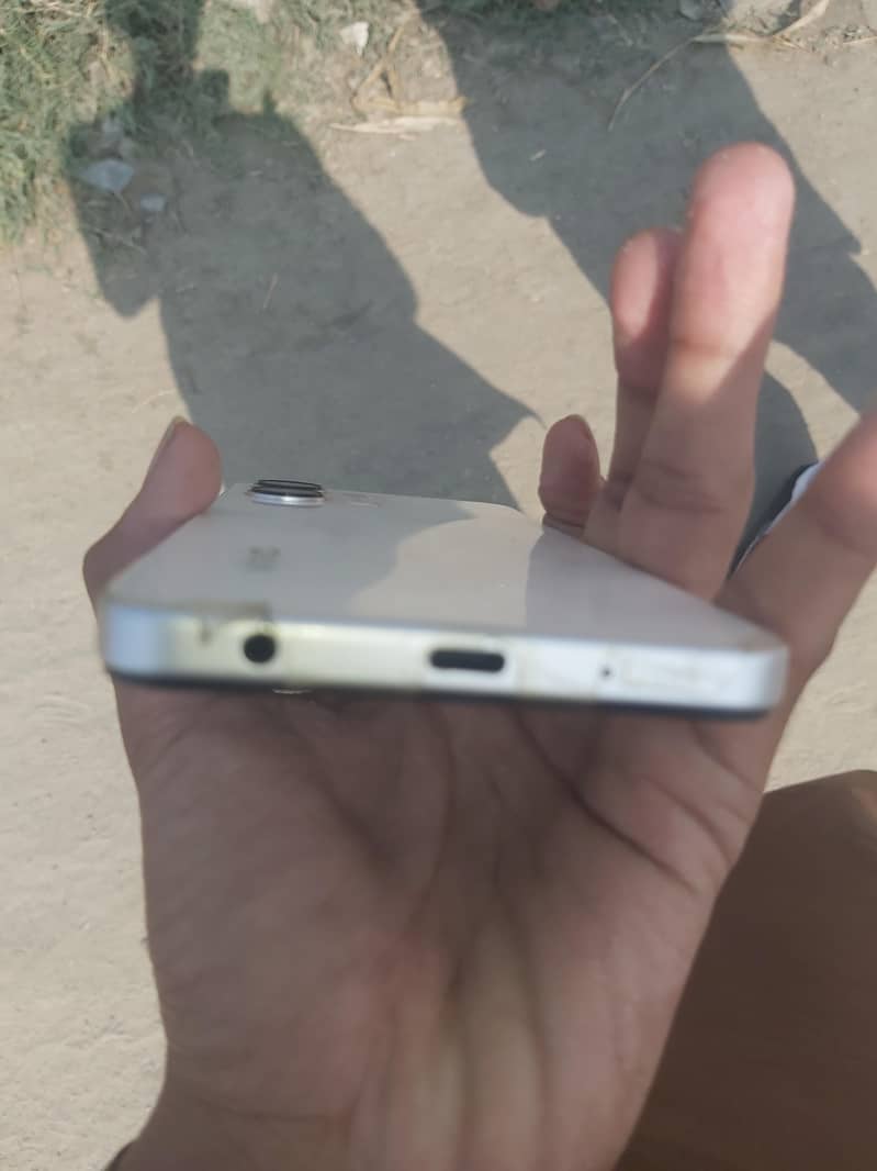Vivo V21 5