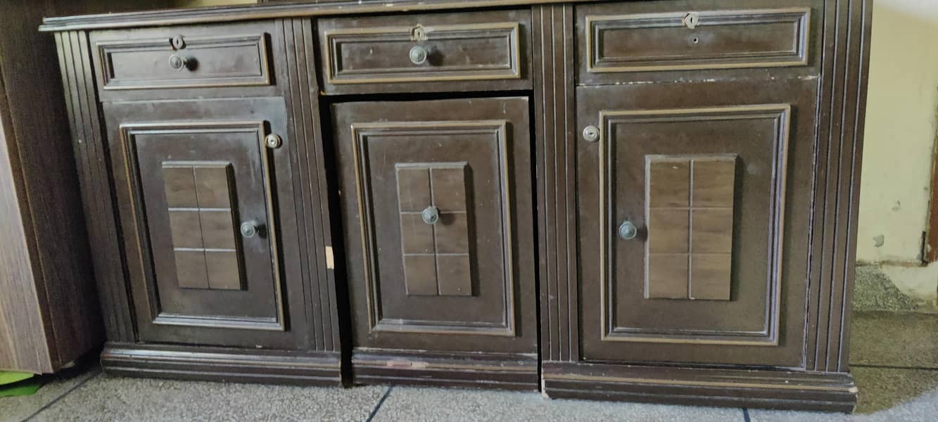 dressing table and side tables 3