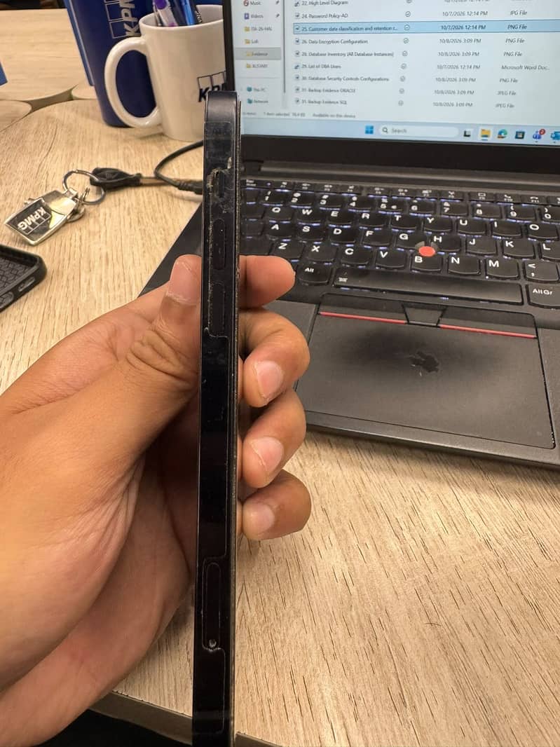 Apple iPhone 12 2