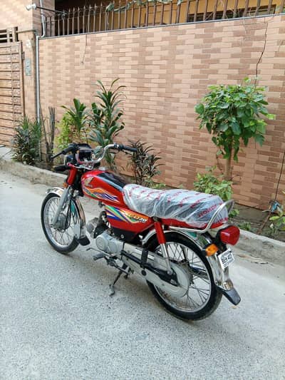 Honda CD 70 cc 2020 model Whatsapp a call number 03232596324