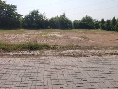 6 Marla Main Blvd Marina Commercial Plot For Sale