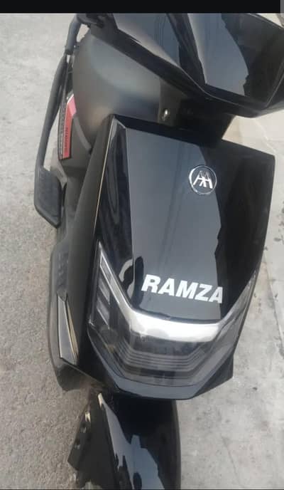 only one month used brand new condition with supporting wheels