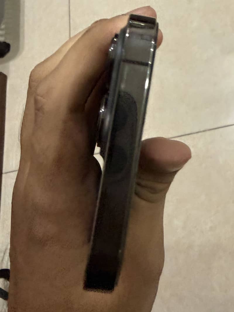 Apple iPhone 13 Pro 3