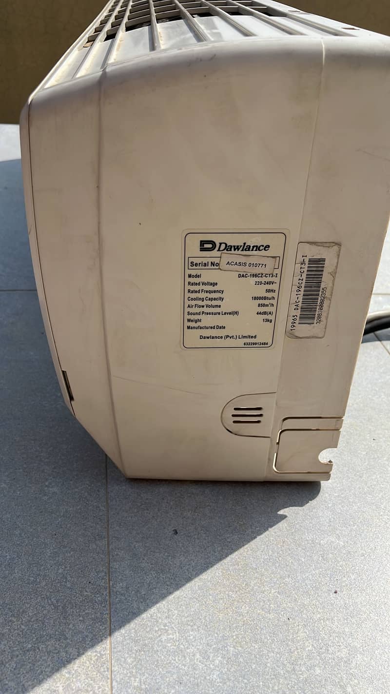 Used Dawlance 1.5 ton split ac 4