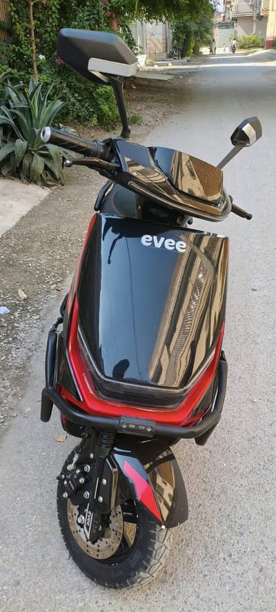 Evee Gen Z Scooty