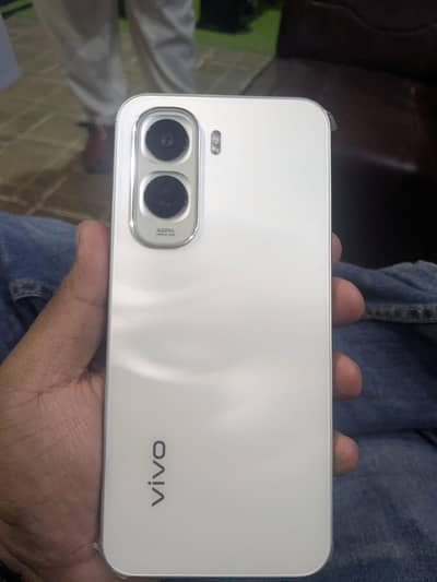 Vivo y500