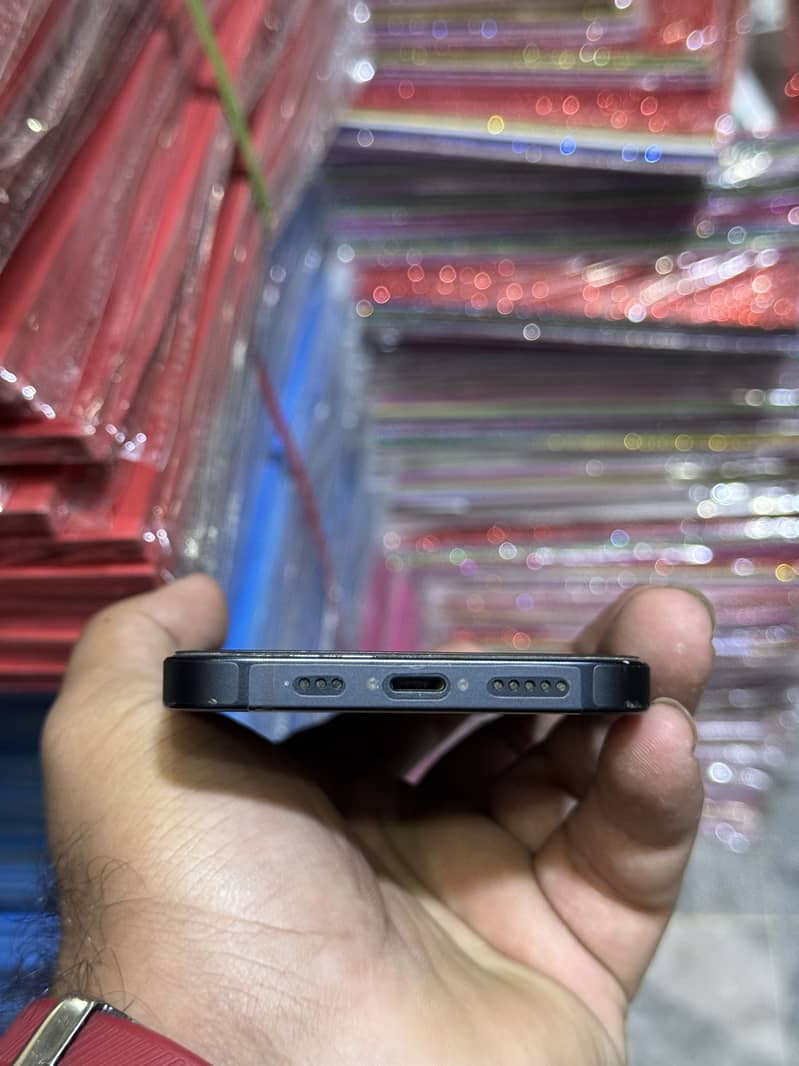 Apple iPhone 13 3
