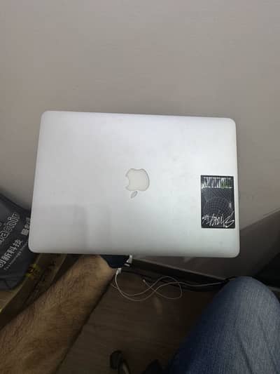 MACBOOK AIR Core i5