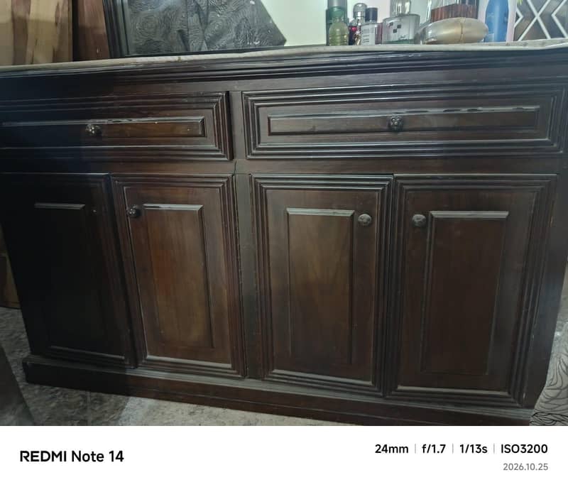 Dressing table 4