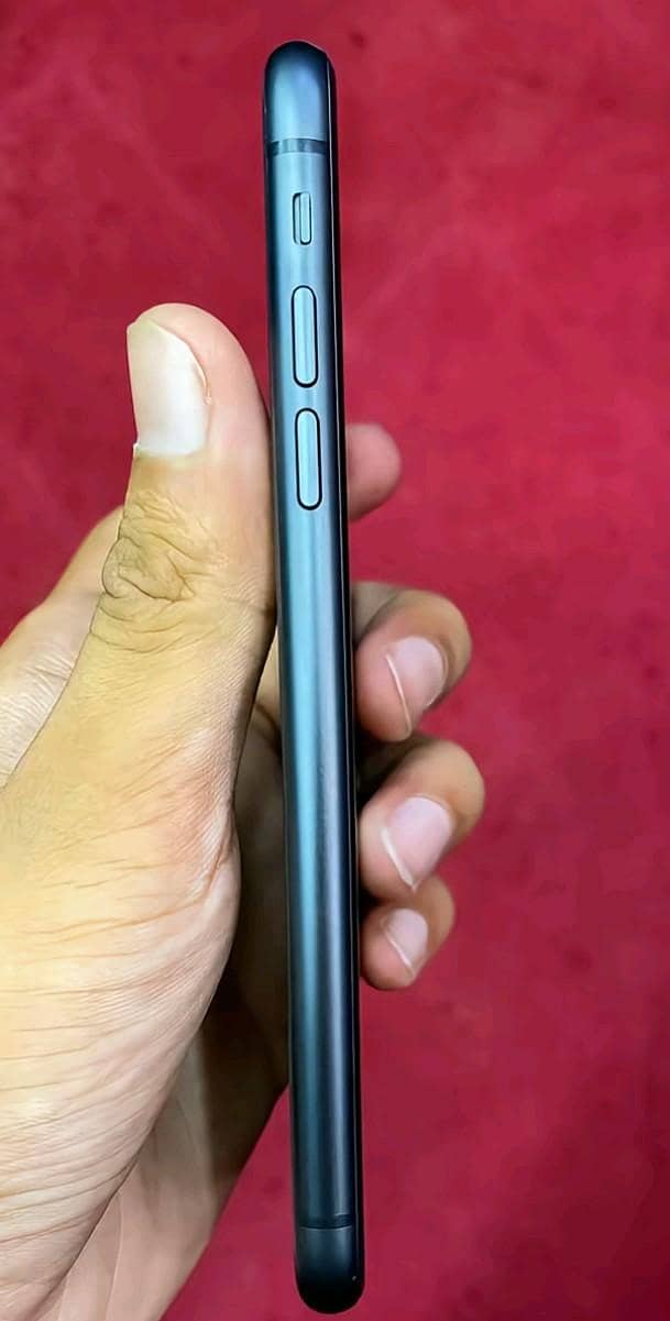 Apple iPhone 11 2