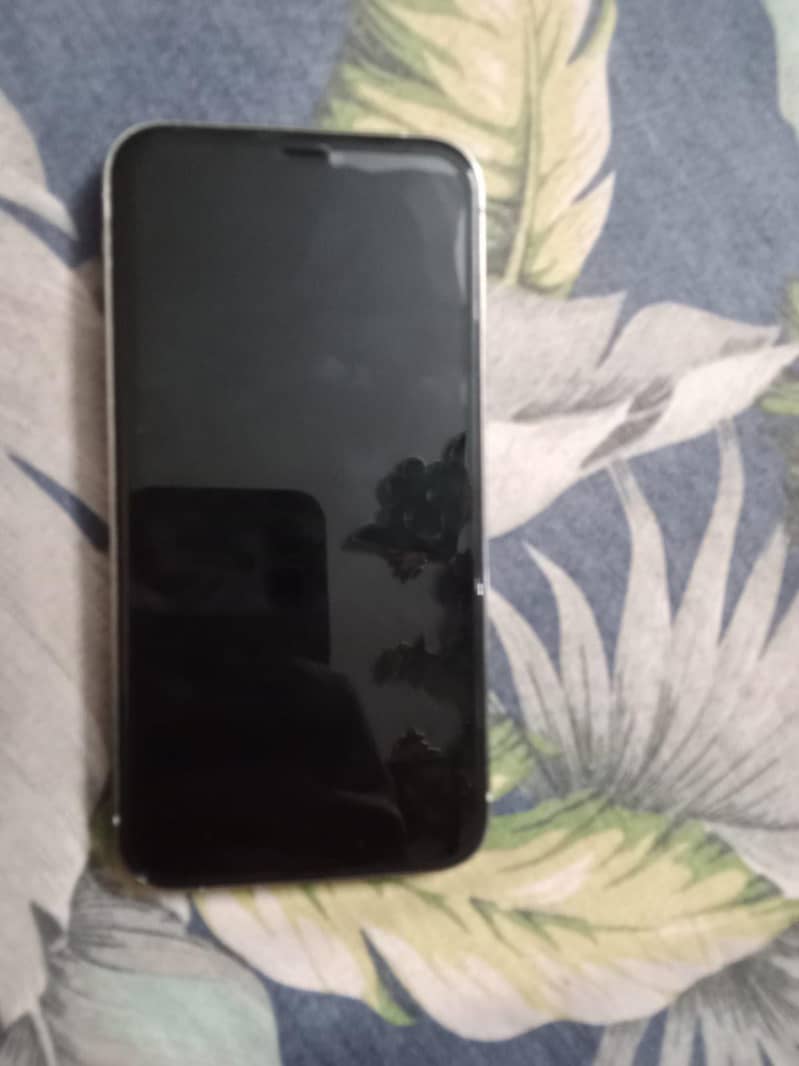 Apple iPhone XR 4