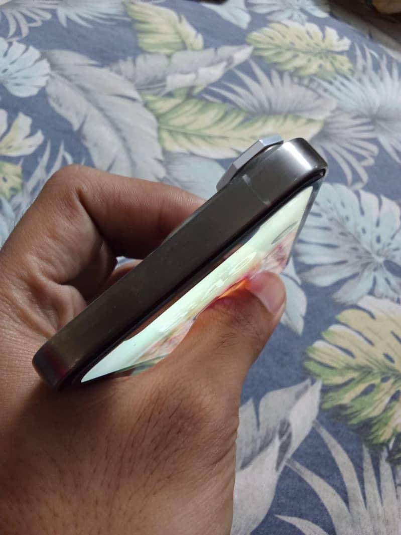 Apple iPhone XR 5