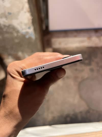 Vivo Y04 128GB Storage | 4GB RAM + 4GB Extended RAM |