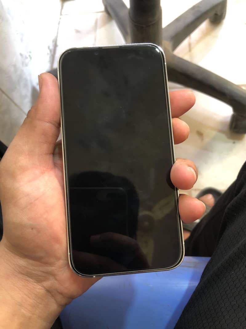 Apple iPhone 13 Pro 2