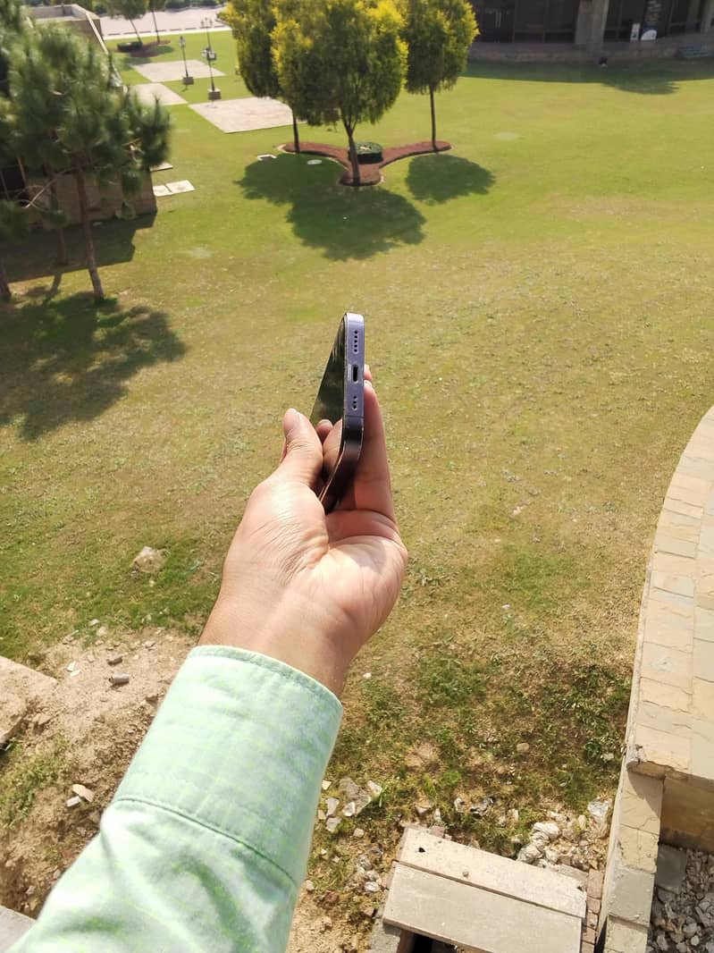 iPhone 14 Pro 4