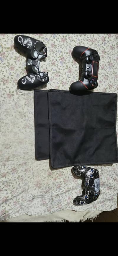 PS4 controller and games
