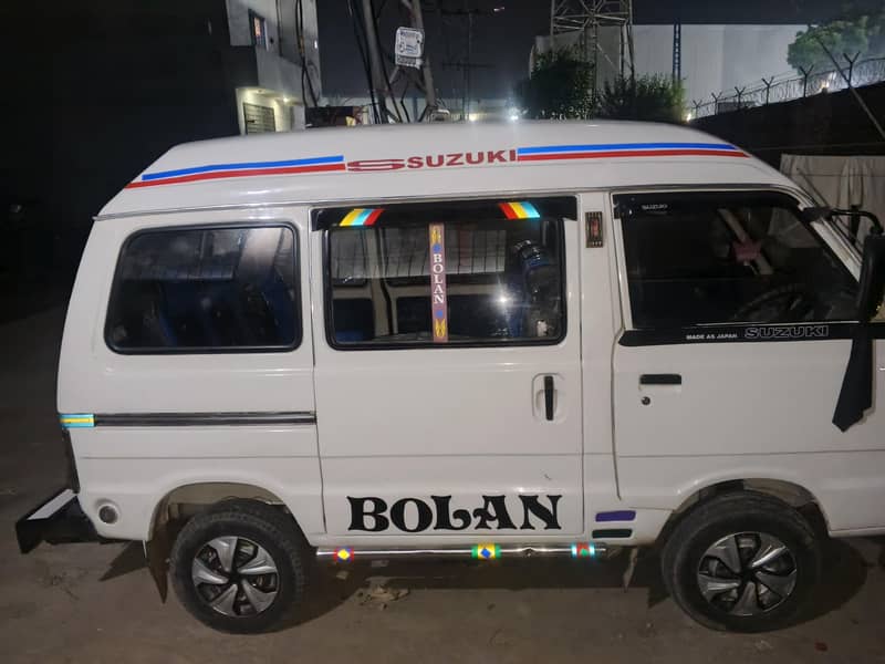 Suzuki Bolan 2011 0