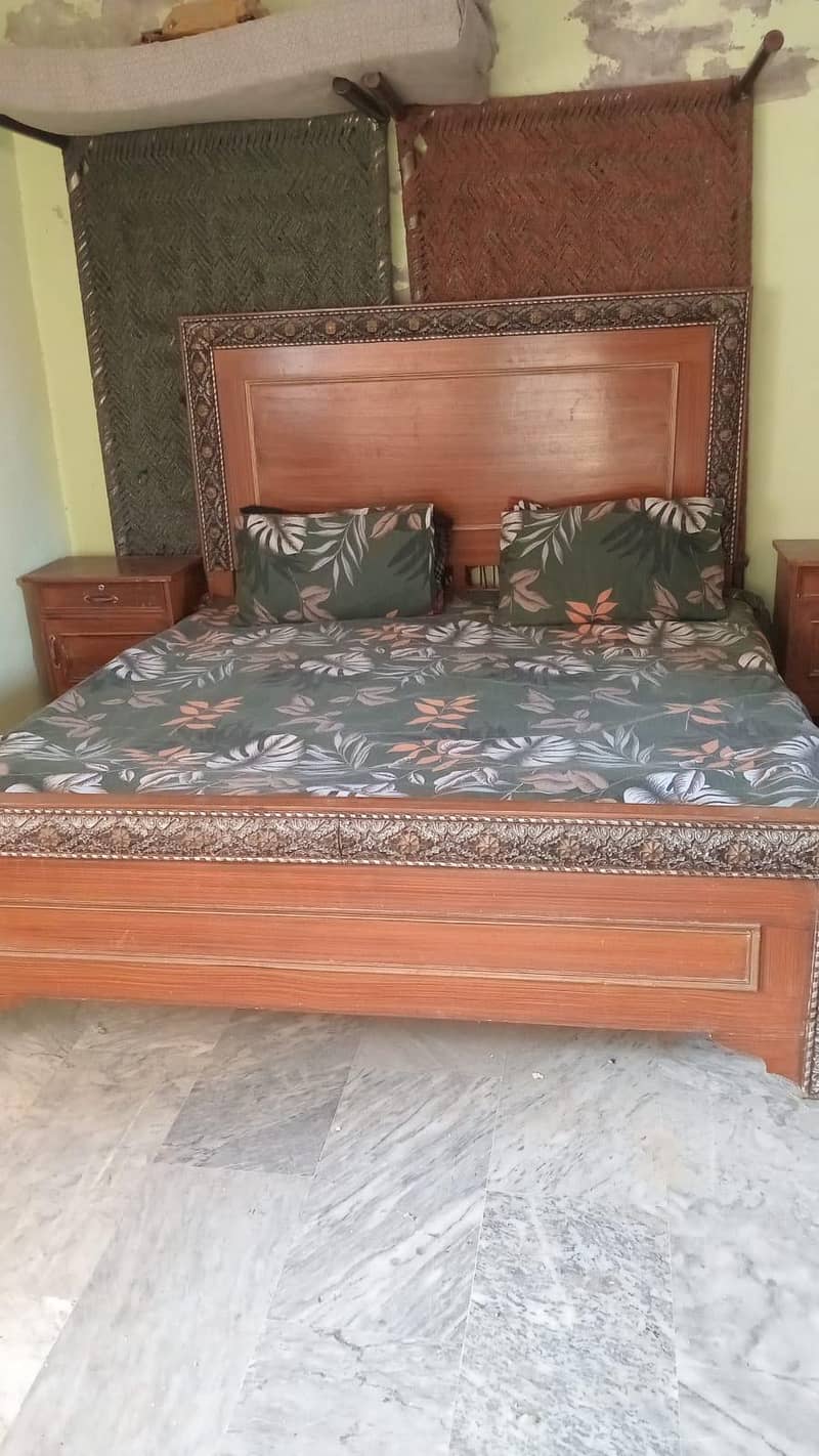 bed with side tables 0