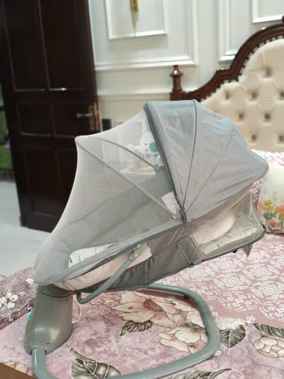 Mastela 3-in-1 deluxe multi functional  and Electric swing.