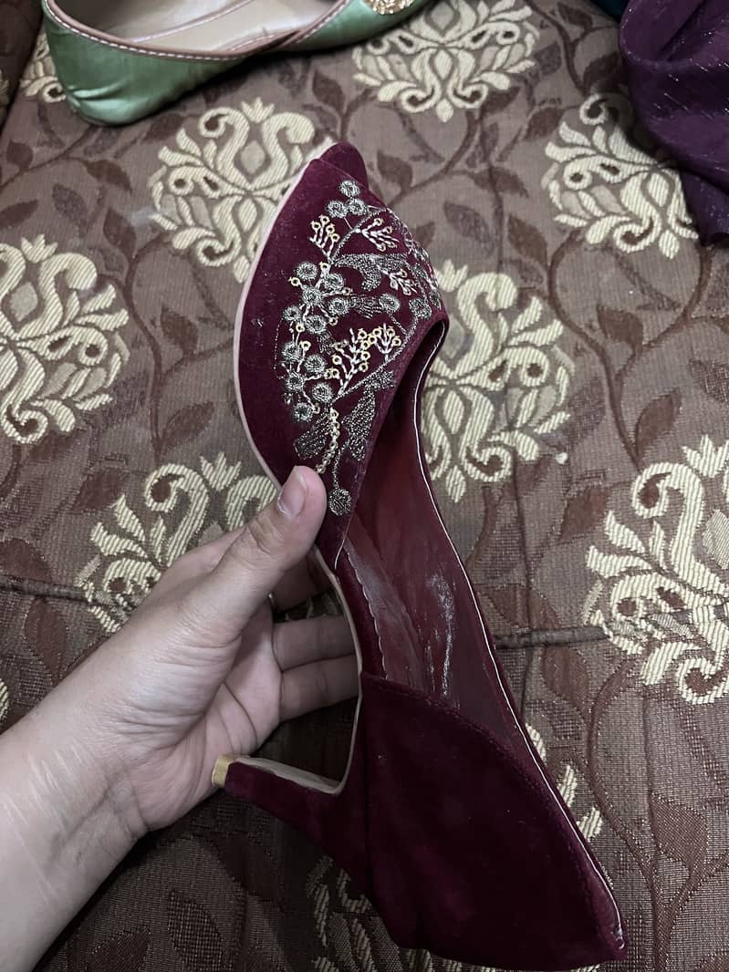 Sandals 8