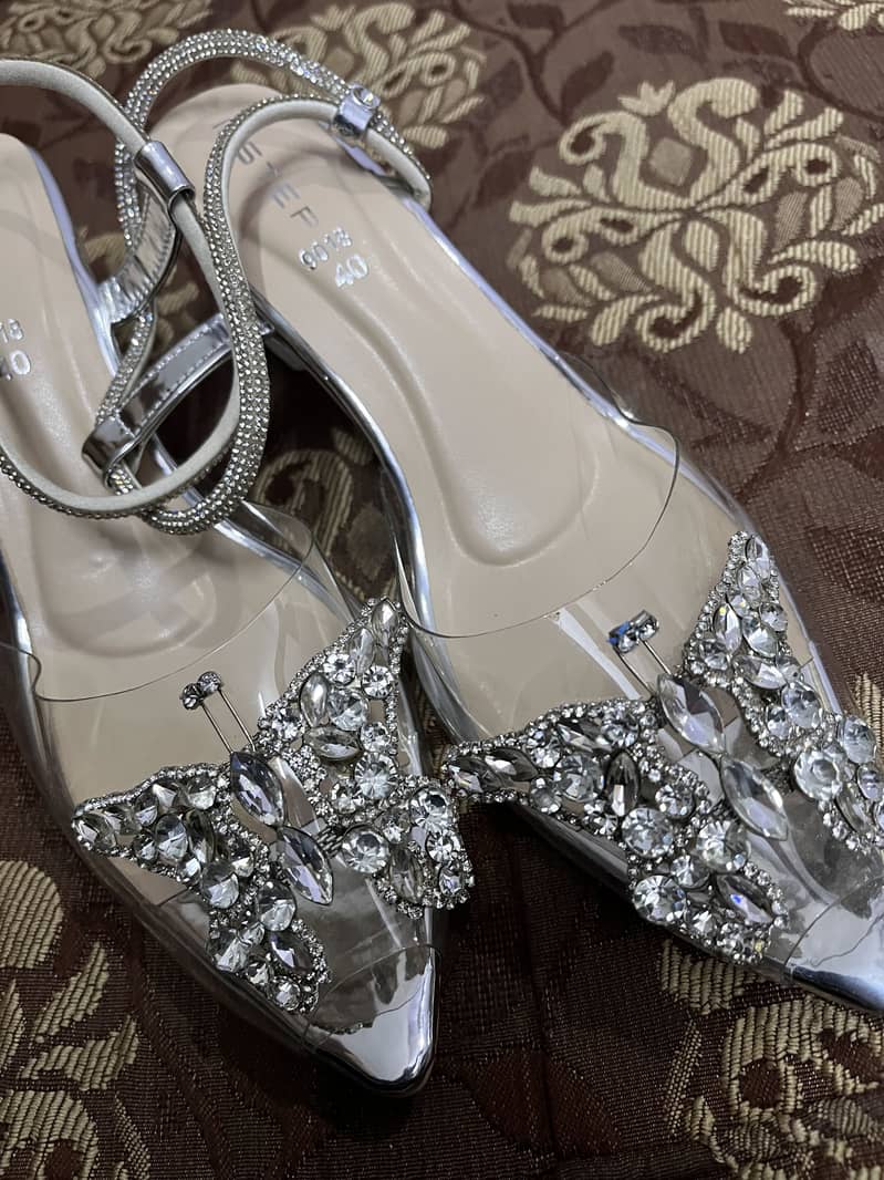 Sandals 10