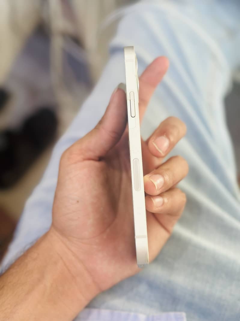 Apple iPhone 12 1