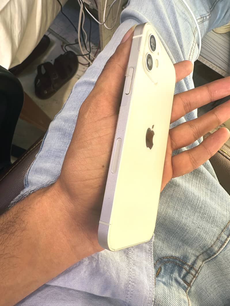 Apple iPhone 12 5