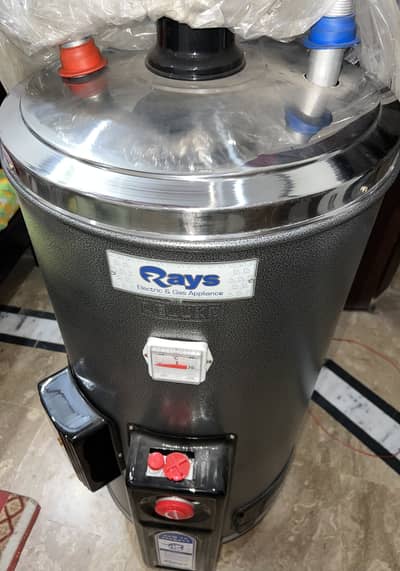 Brand new race, 2- in- 1 Gas & Electric Geyser, Box Pack