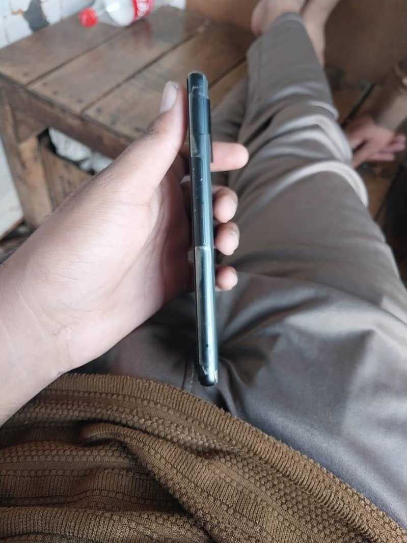 Google Pixel 7A 3